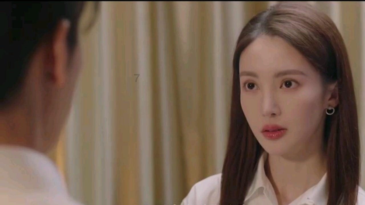 80名女性指控韦恩斯坦,性感女神萨尔玛:他要求我允许他看我洗澡